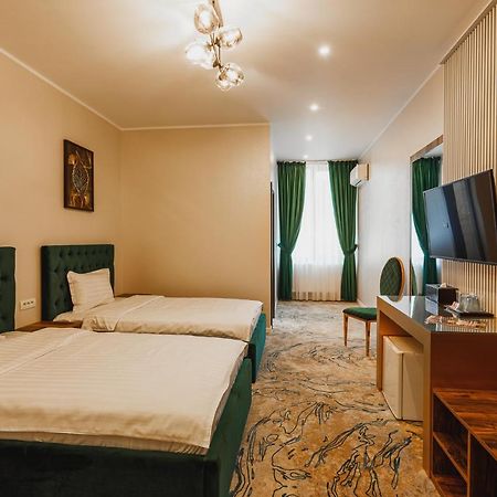 Motel Andra Tecuci エクステリア 写真