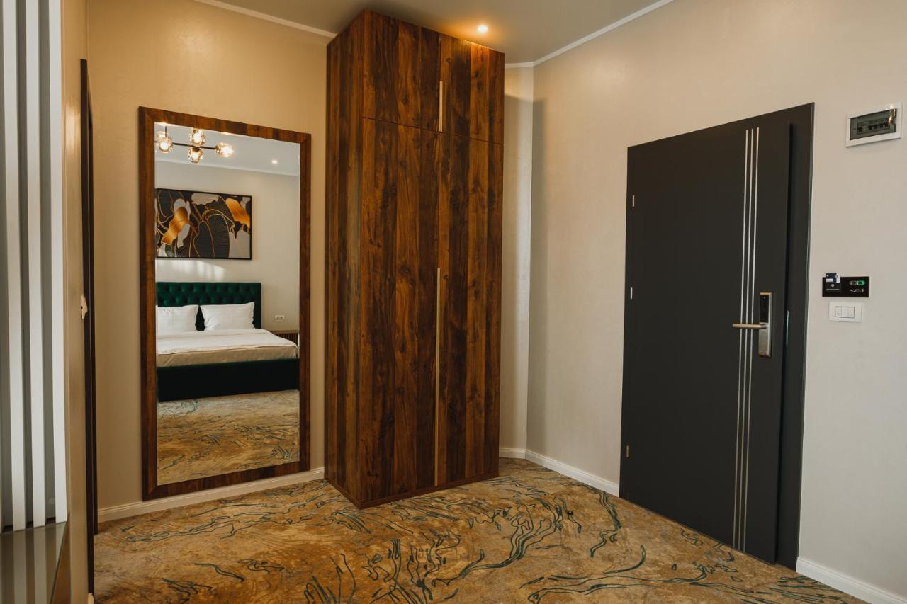 Motel Andra Tecuci エクステリア 写真